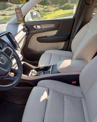 Volvo XC 40 cena 115700 przebieg: 71000, rok produkcji 2019 z Frampol małe 352